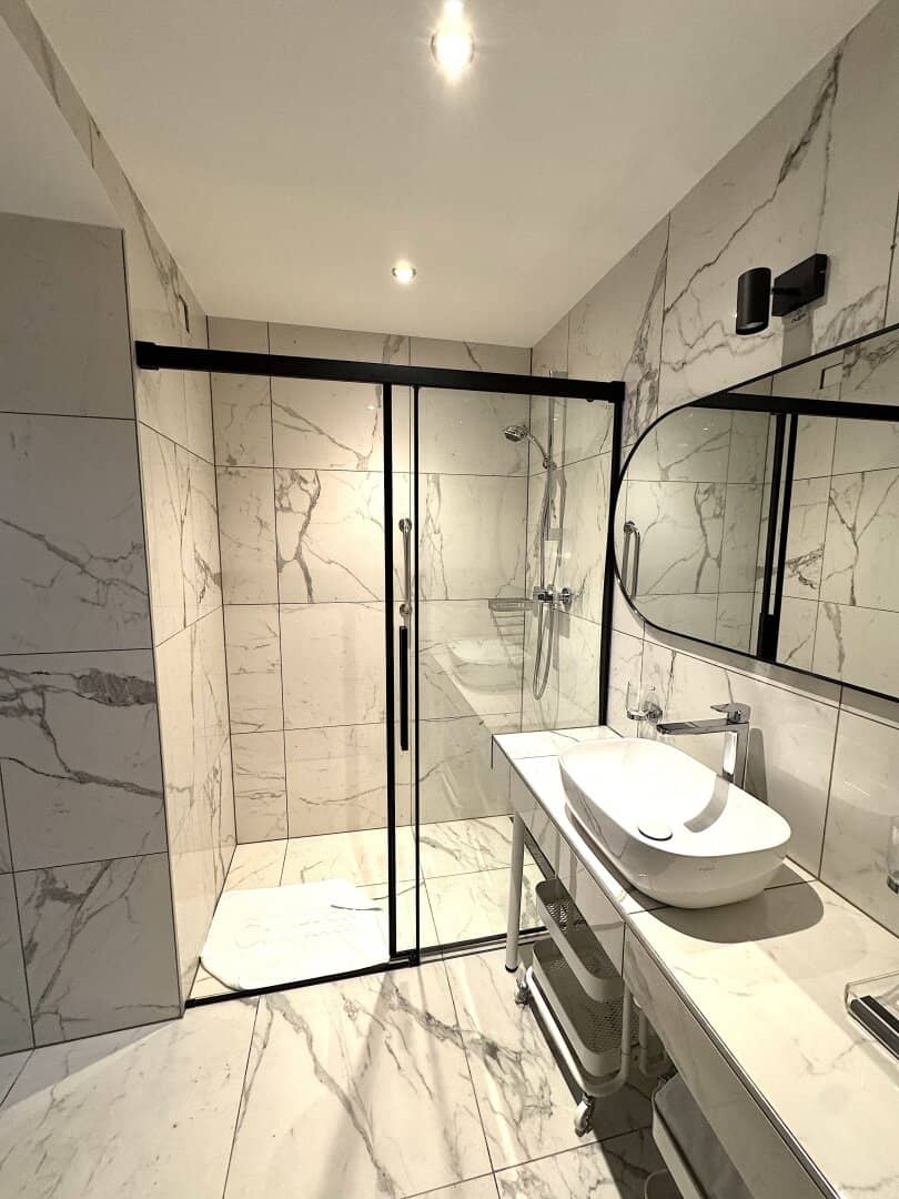 Fully Furnished SHORT OR LONG TERM (2)