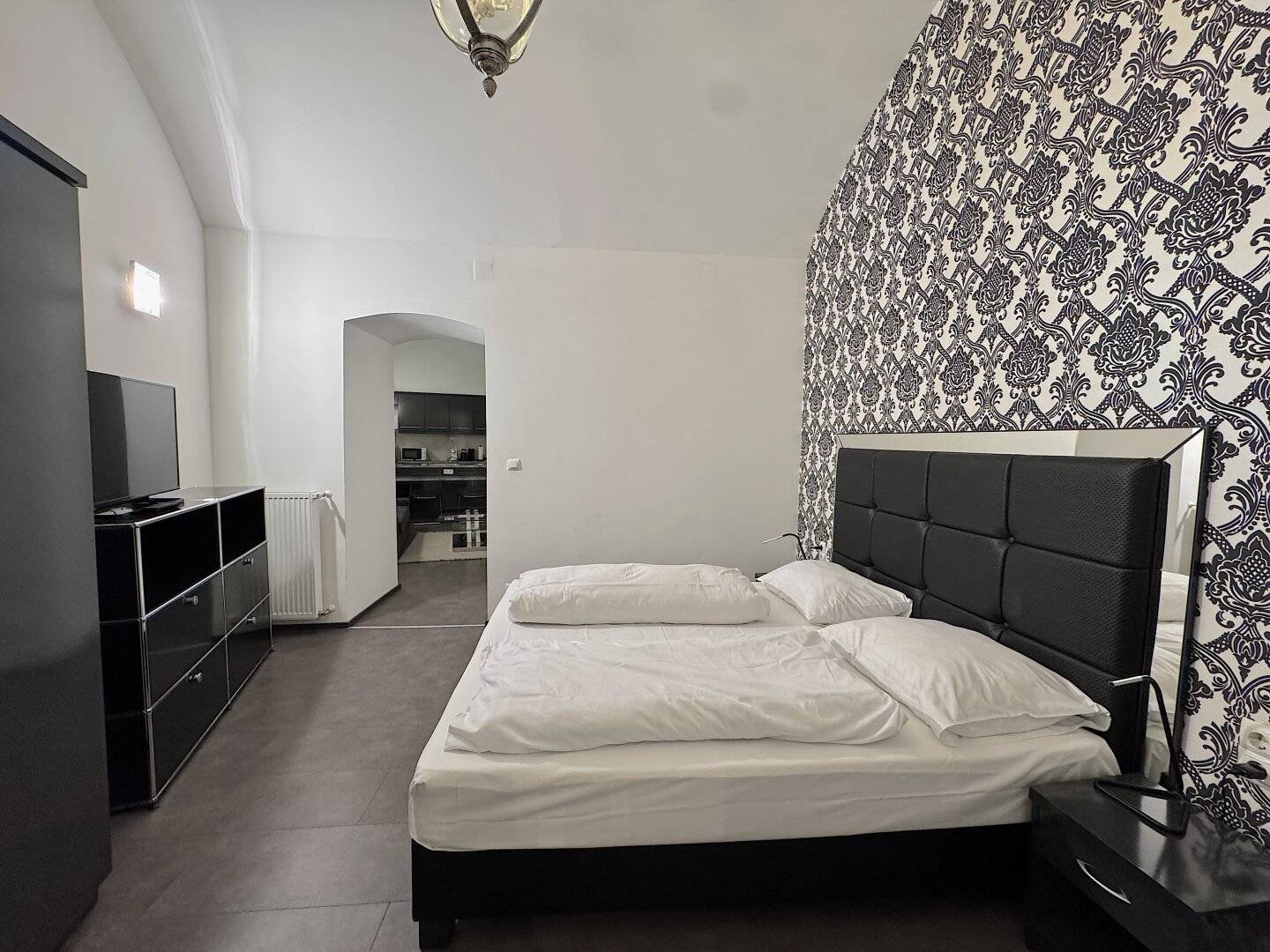 Short or Long Term Rent // Fully Furnished Apartment  (1a)