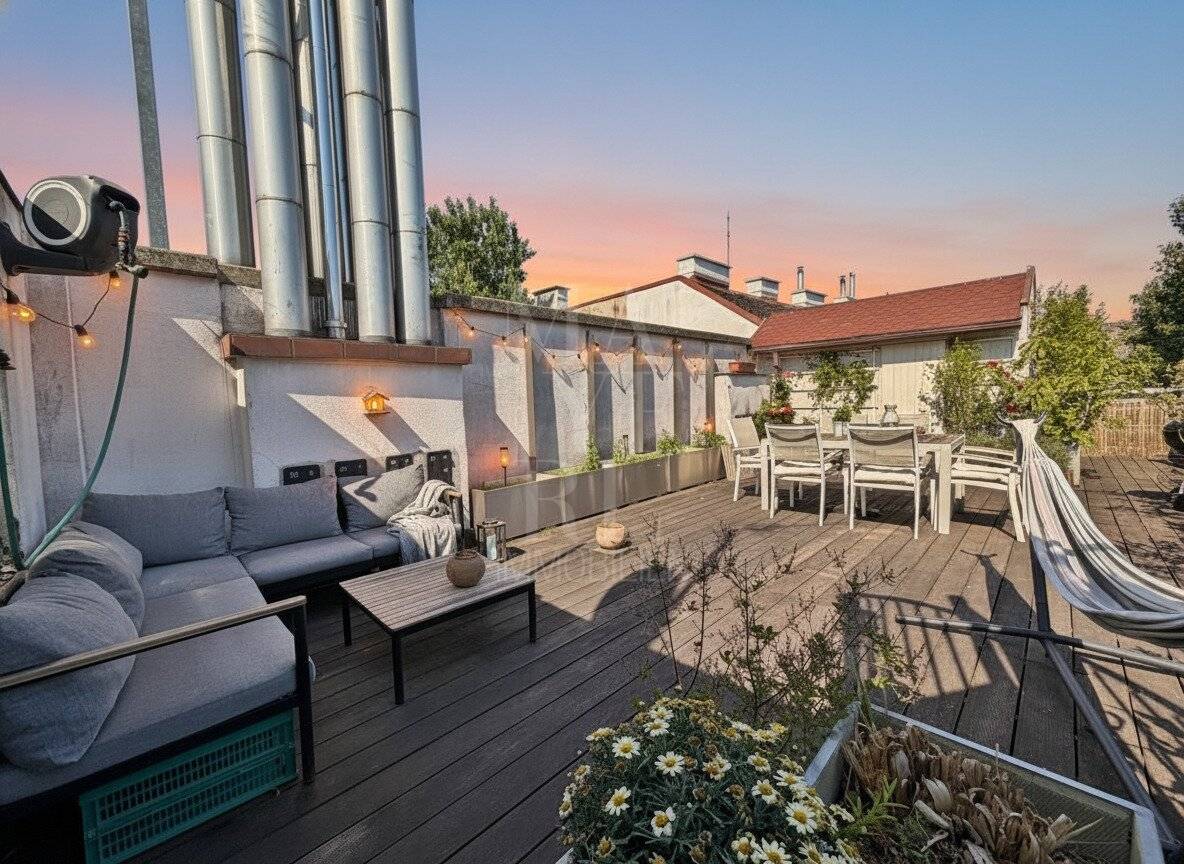 NÄHE Mariahilfer Straße I Dachgeschosswohnung mit Klima und über 55 m² Terrasse