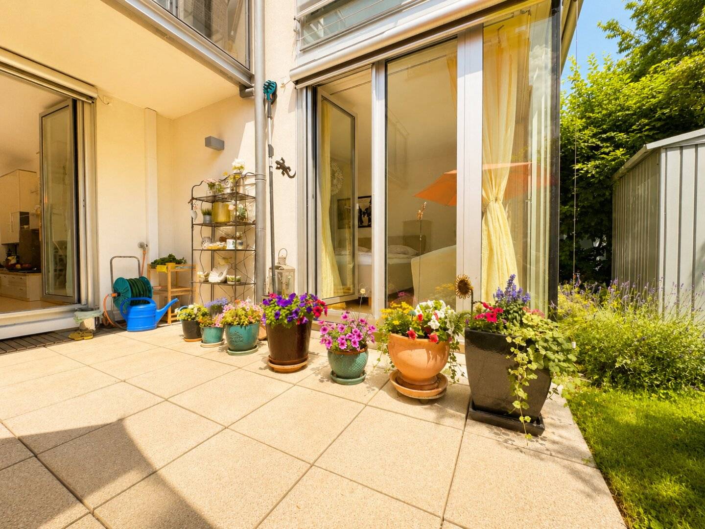 Exklusive Gartenwohnung mit großzügigem Eigengarten in absoluter Ruhelage