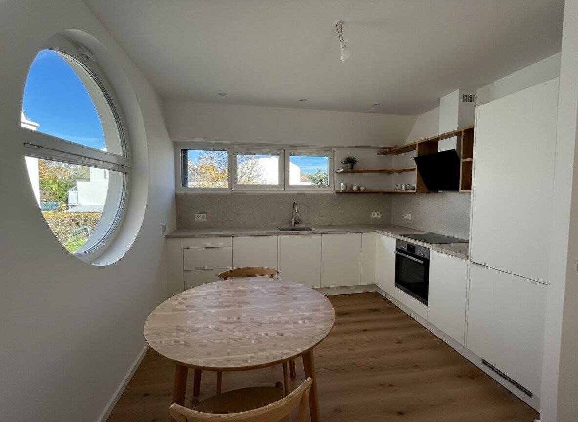 ERSTBEZUG NACH GENERALSANIERUNG: "4-Zimmer, 3 Terrassen, erstklassige Ausstattung, Galerie & Tiefgaragenplatz", 1190!