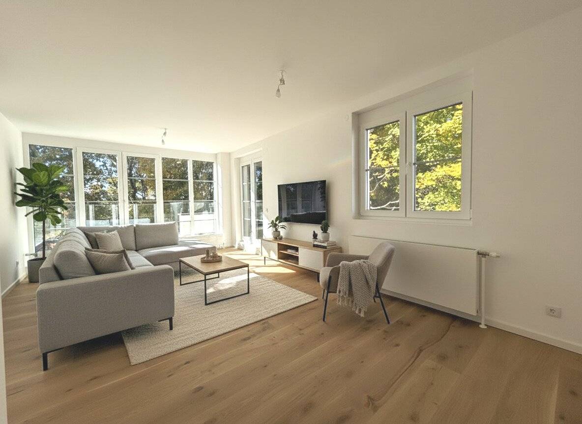 ERSTBEZUG NACH GENERALSANIERUNG: "4-Zimmer, 3 Terrassen, erstklassige Ausstattung, Galerie & Tiefgaragenplatz", 1190!