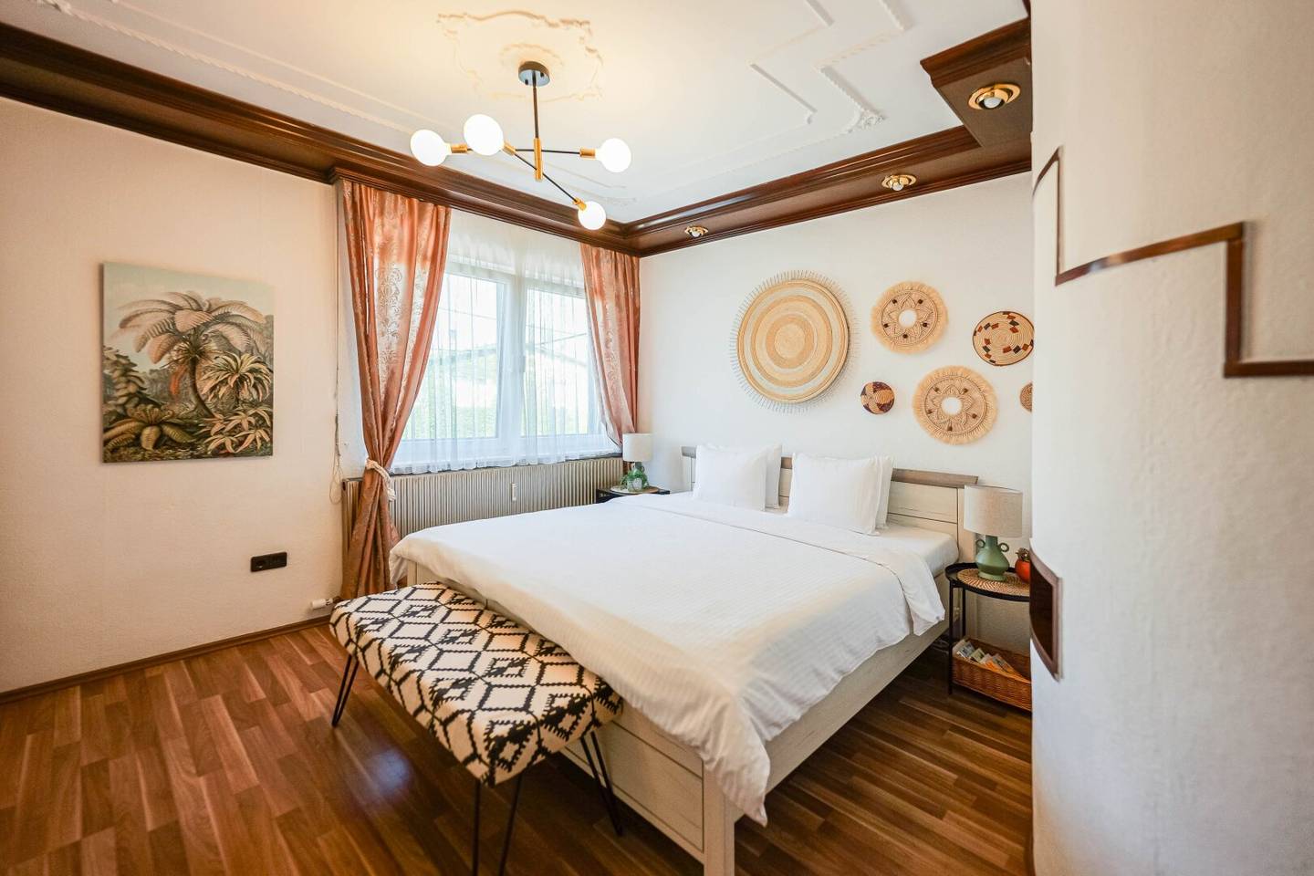 Fully Furnished Charming Maisonette with Balcony