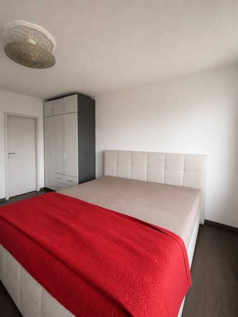 Furnished 2 Bedroom Apartment close to VIC