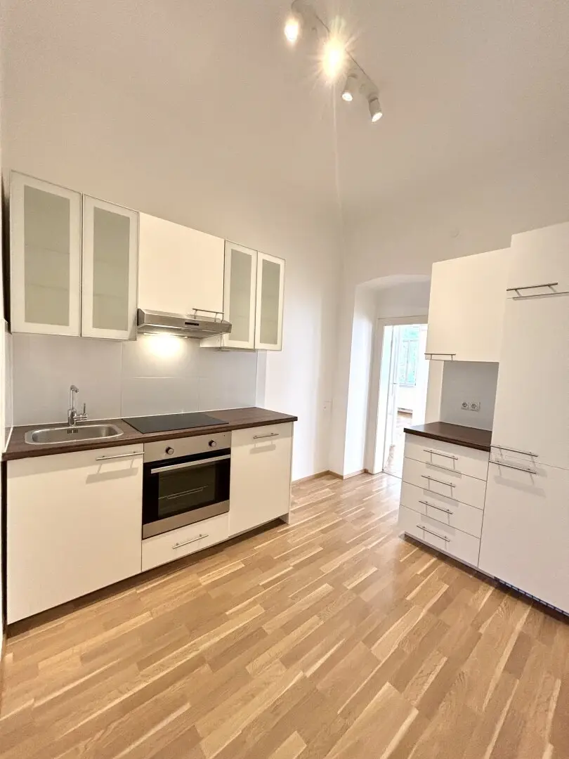 SONDERAKTION BIS 31.DEZEMBER 2026: Schöne 3,5 Zimmer Altbauwohnung/Ordination im Nibelungenviertel nahe Schmelz, 1150!