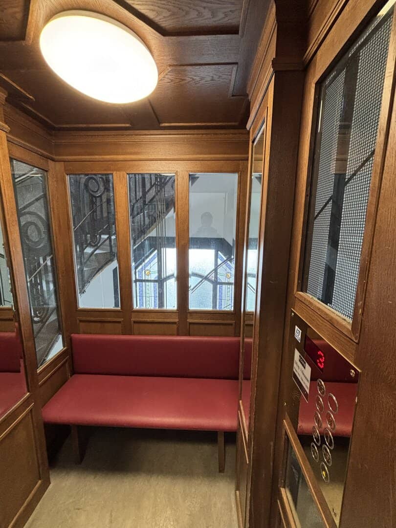 1010 - Toplage am Rudolfsplatz: "4-Zimmer-Altbaujuwel mit zwei kleinen Balkonen - ERSTBEZUG NACH GENERALSANIERUNG"