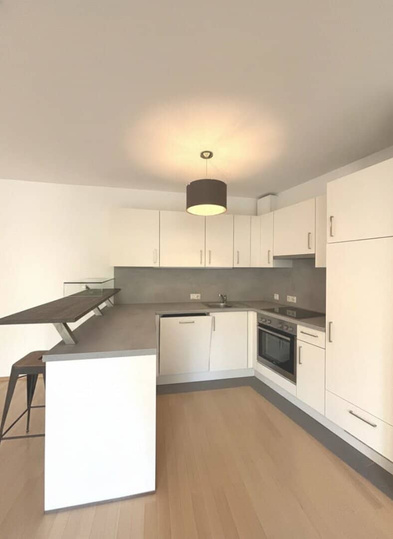 1040! Hübsche City-Wohnung mit Gemeinschaftsterrasse nahe Schwarzenbergplatz!