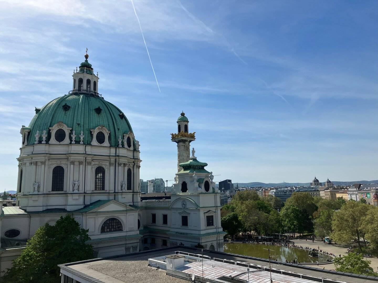 1040! Hübsche City-Wohnung mit Gemeinschaftsterrasse nahe Schwarzenbergplatz!