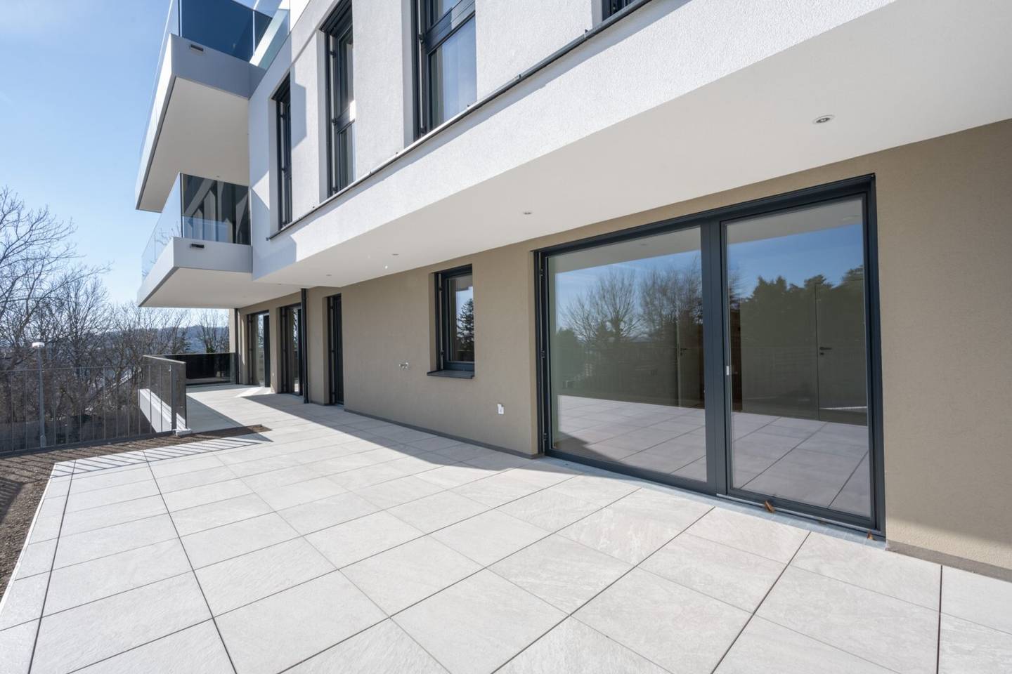 1170! ERSTBEZUG! Prachtvolles 6-Zimmer Eigentum mit Garten und Terrasse direkt am Schafberg!