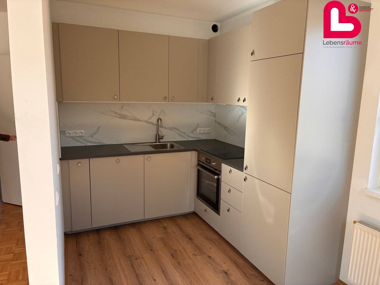 Schöne Wohnung mit möblierter Küche *6 Mon mietreduziert*