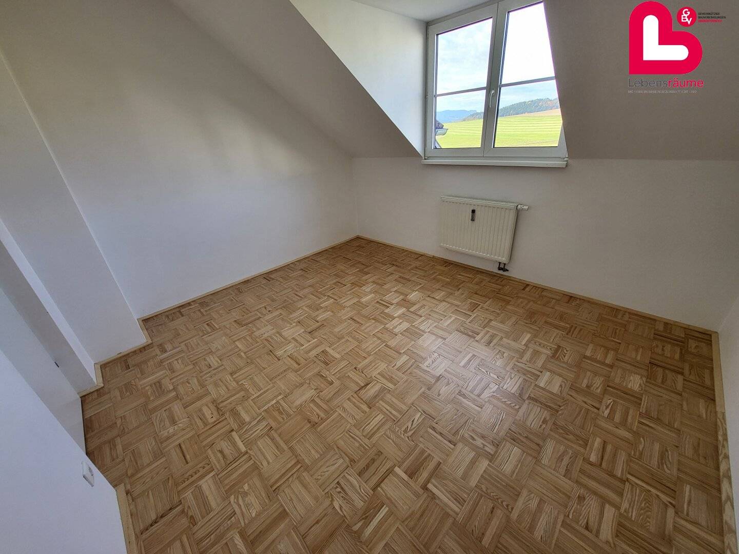 Schöne 3-Zimmer Wohnung im Dachgeschoß