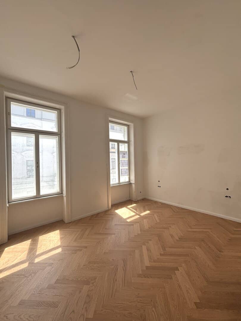 1090! ERSTBEZUG NACH GENERALSANIERUNG: "6 Zimmer, 2 Bäder, kleiner Balkon ab Oktober 26"