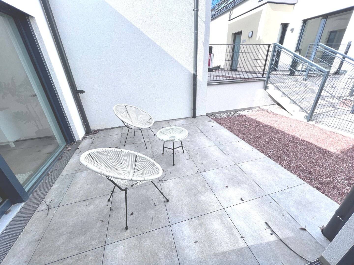 1130! ANLAGEOBJEKT! Topmoderne 4-Zimmer Wohnung mit GARTEN und inkl. Tiefgaragenplatz in Hietzinger Villengegend! Befristet vermietet!