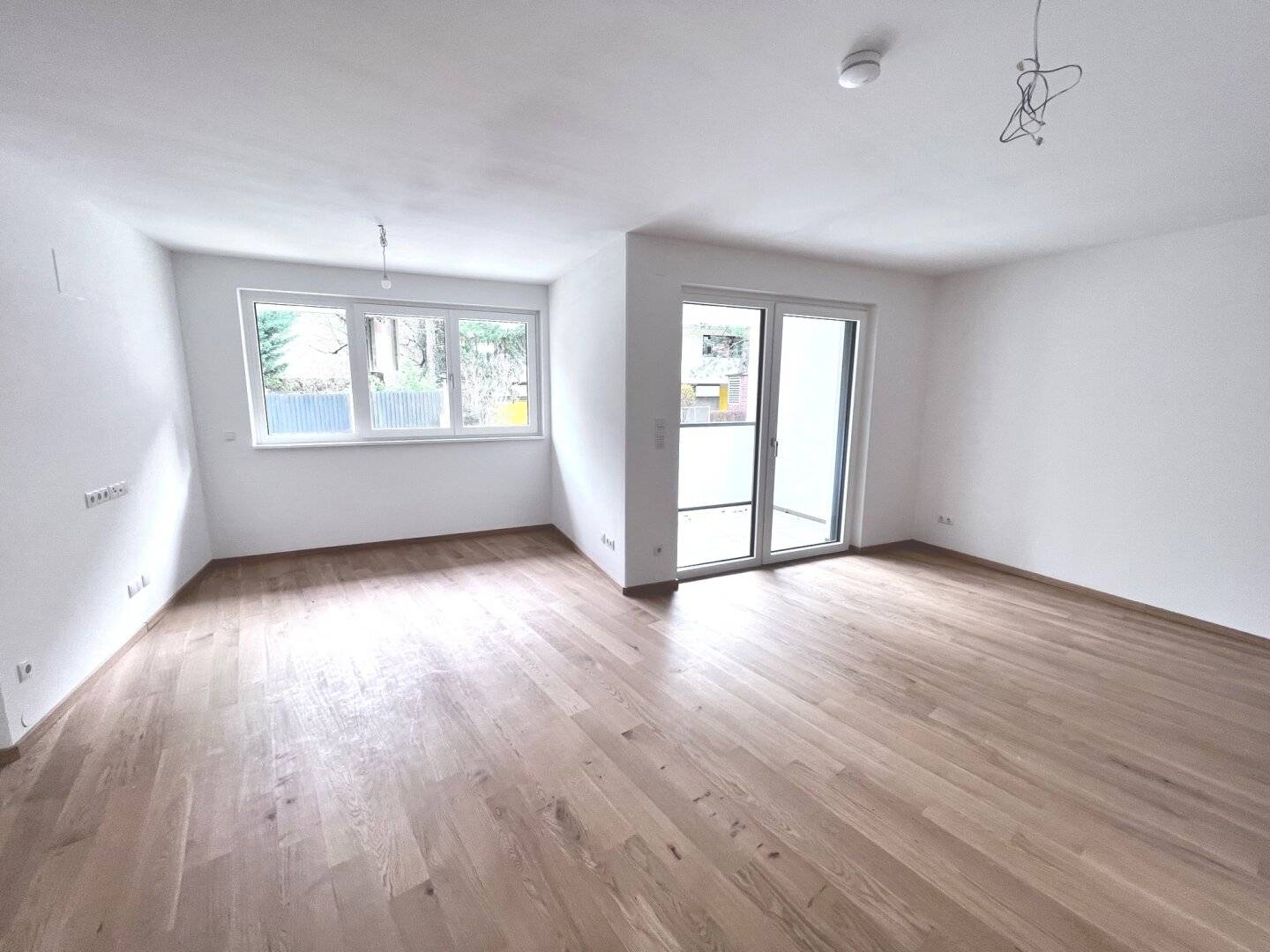 ANLEGER AUFGEPASST! Schönes 2-Zimmer Eigentum mit Loggia + Tiefgaragenplatz in Hietzing! Befristet vermietet!
