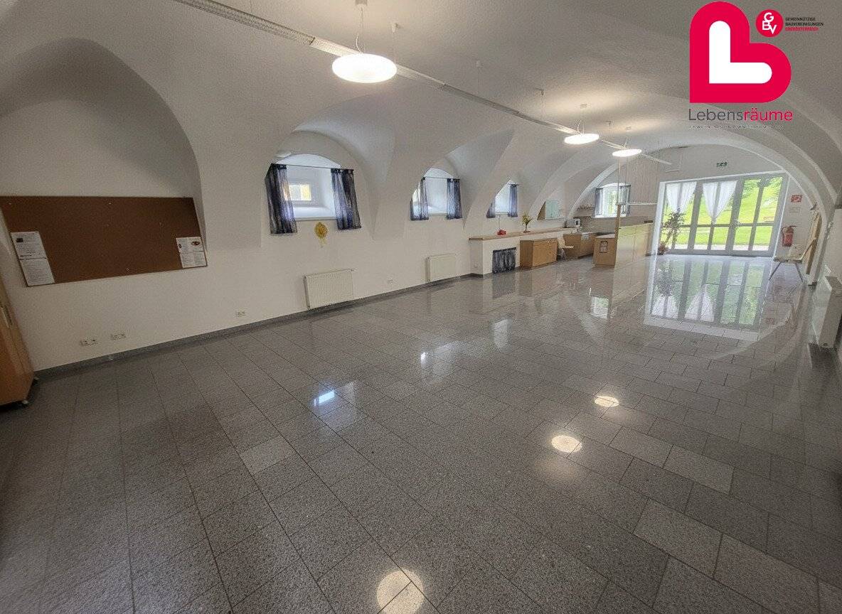 Schönes Großflächiges Lokal in Micheldorf