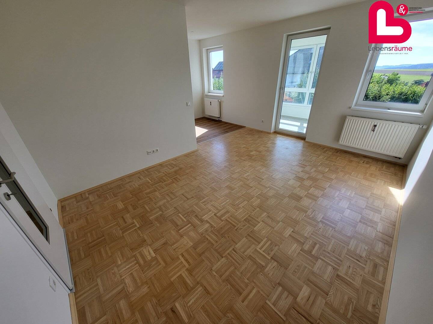 Schöne Erdgeschoß- Wohnung mit Loggia