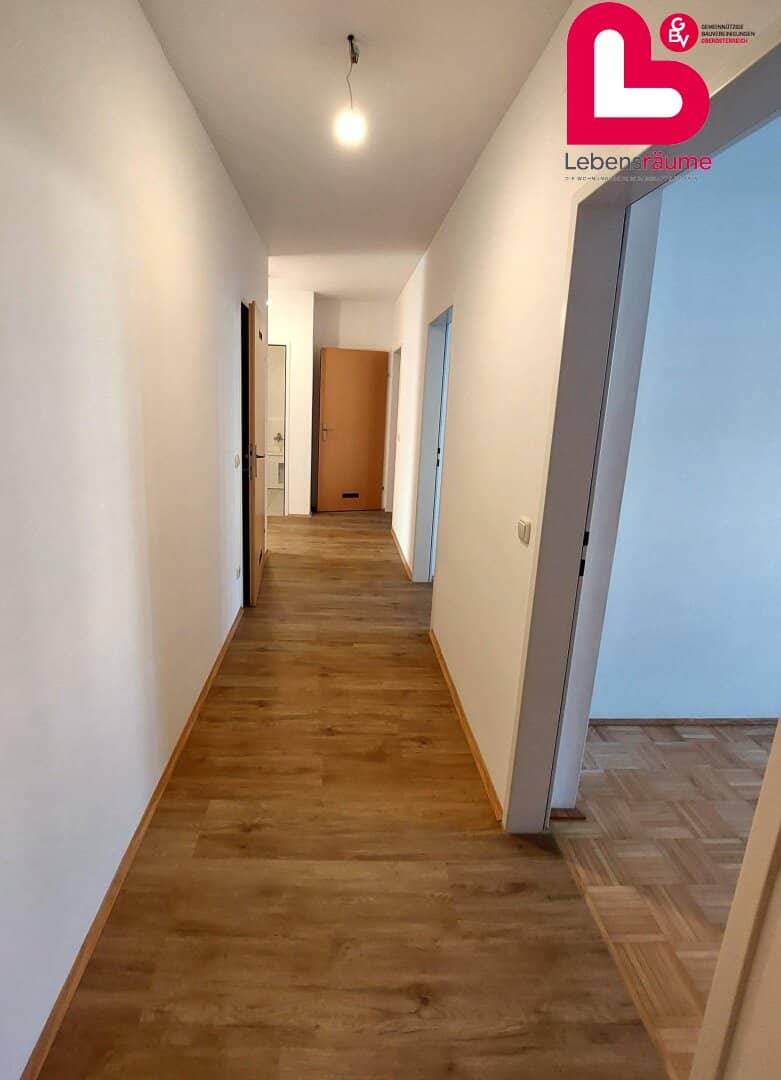 *6 Monate mietreduziert* Helle Wohnung im 1.OG