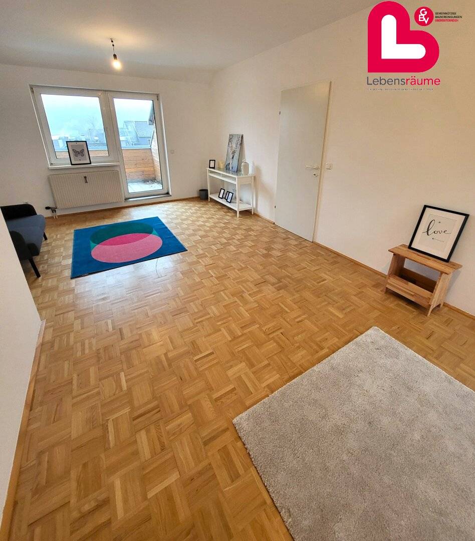 *3 Monate mietreduziert* Schöne Wohnung mit Loggia und Parkplatz