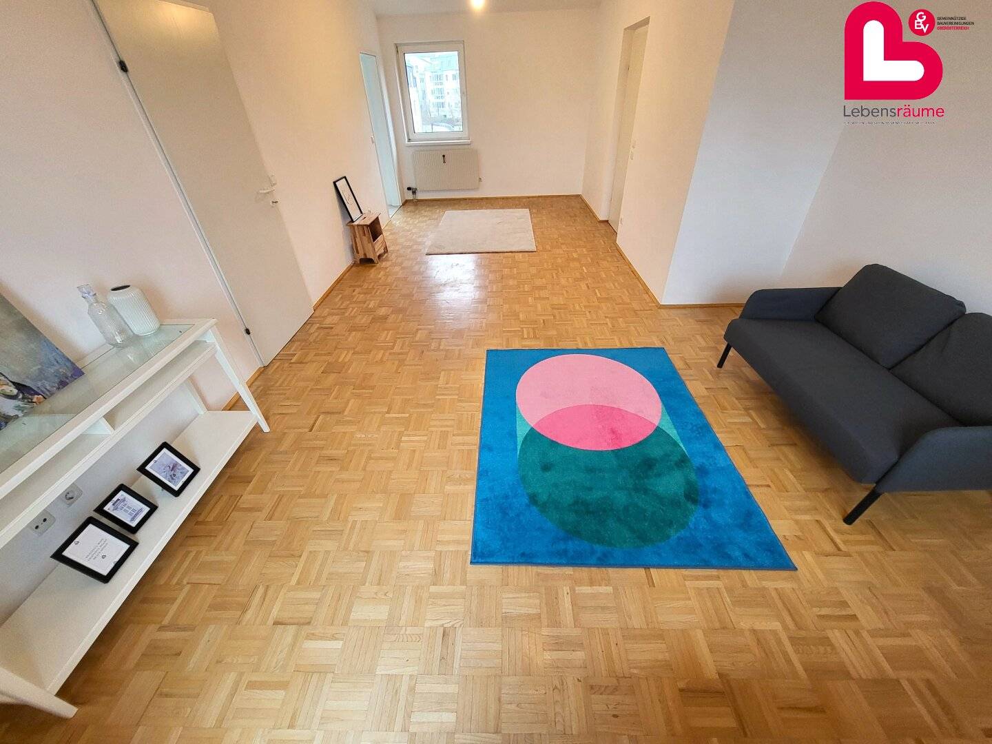 *3 Monate mietreduziert* Schöne Wohnung mit Loggia und Parkplatz
