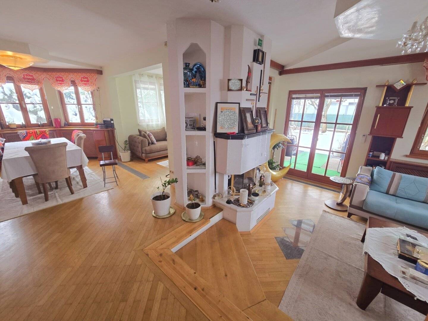 ++Nur wenige hundert Meter vom 21. Bezirk entfernt + EINFAMILIENHAUS + WOHNESSZIMMER 50,44m² + 5 Zimmer + Vollunterkellert + Garage ++