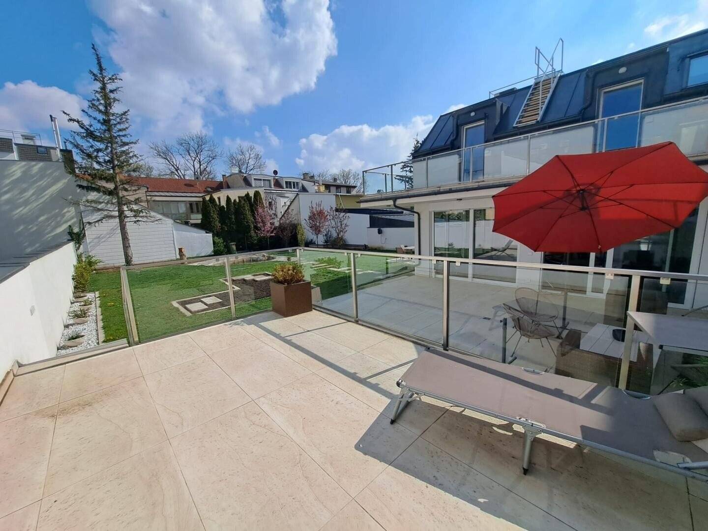 ++ EIGENTUMSGARTEN  365m² + Wfl 183m²+ Große Wohnessküche 67m² + Garage ++ Nähe Schloss Hetzendorf +
