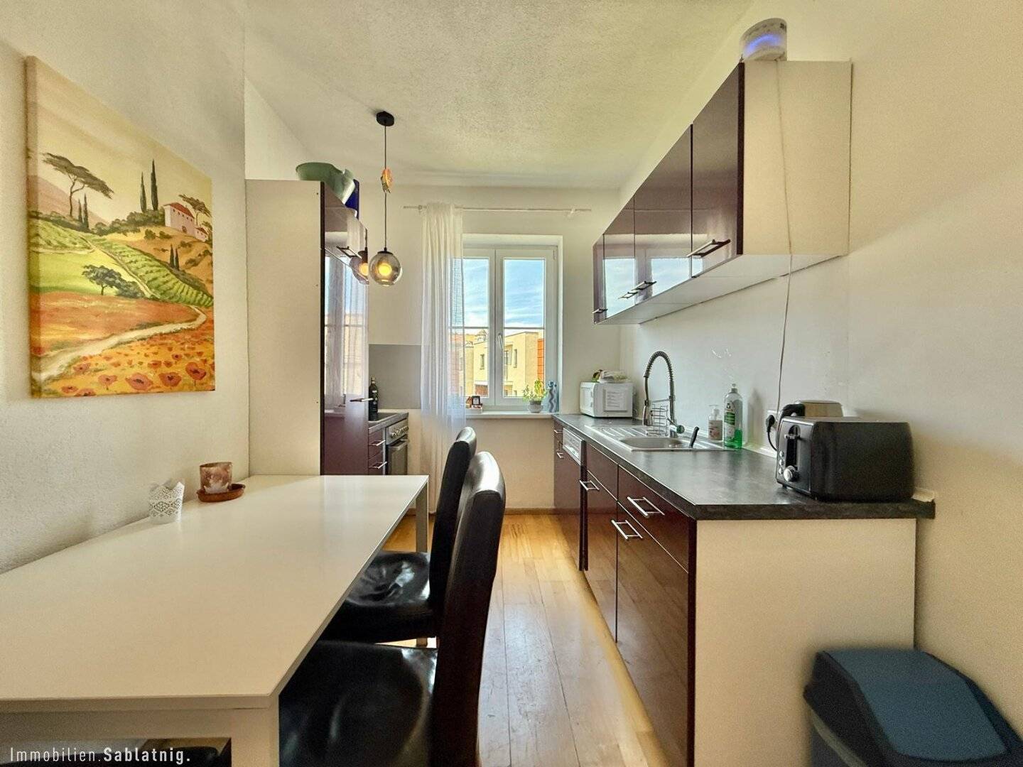 STILVOLLE ETAGENWOHNUNG IM HERZEN von Krems an der Donau!