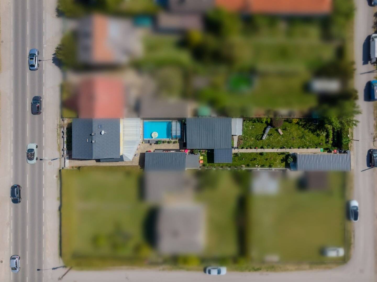 + EINFAMILIENHAUS / Grenze Deutsch Wagram + Grundstück 774m² + BEHEIZTER POOL MIT ÜBERDACHUNG  + GARAGE + CARPORT  + NÄHE S-BAHN +