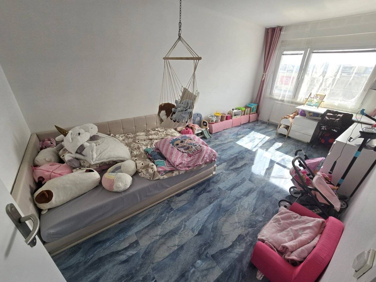 AUßERGEWÖHNLICH SCHÖNE WOHNUNG ++ MUSS MAN UNBEDINGT BESICHTIGEN ++ 4 ZIMMER + BALKON + LOGGIA