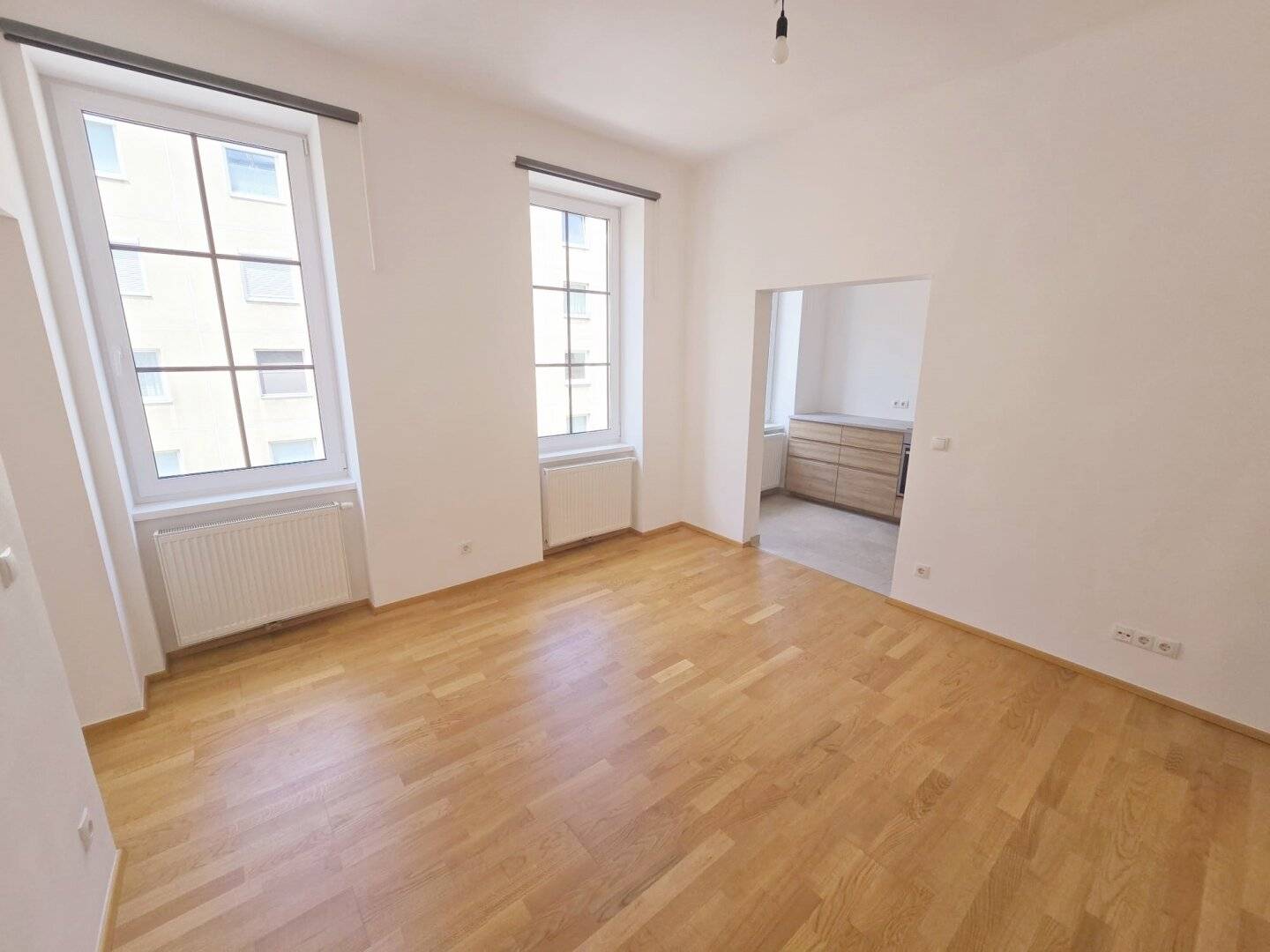 +Stilvolle Wiener-Altbauwohnung + 2 Zimmer Wohnung + Extra Küche +