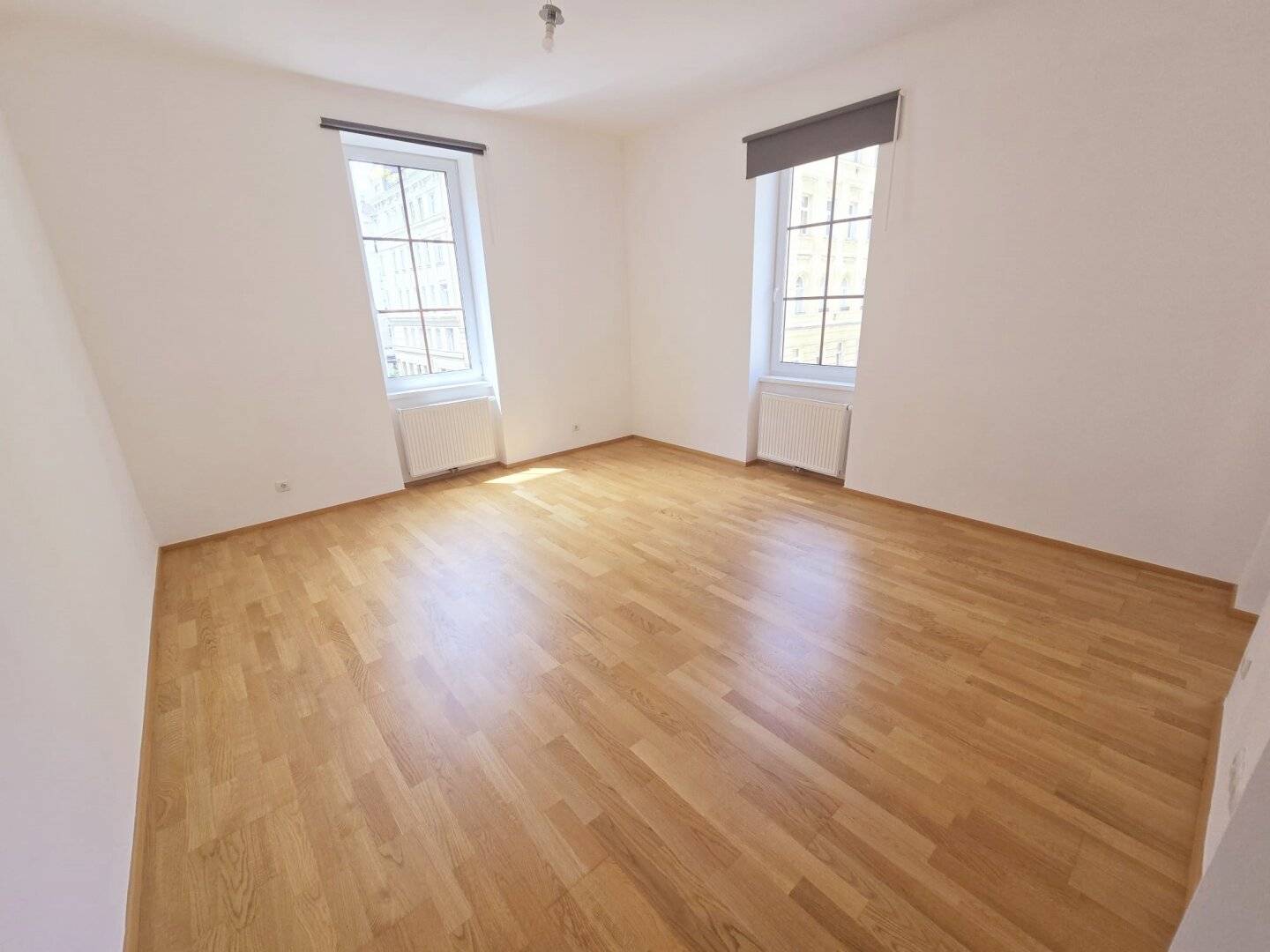 +Stilvolle Wiener-Altbauwohnung + 2 Zimmer Wohnung + Extra Küche +