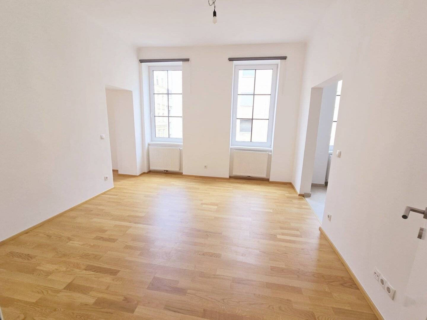 +Stilvolle Wiener-Altbauwohnung + 2 Zimmer Wohnung + Extra Küche +