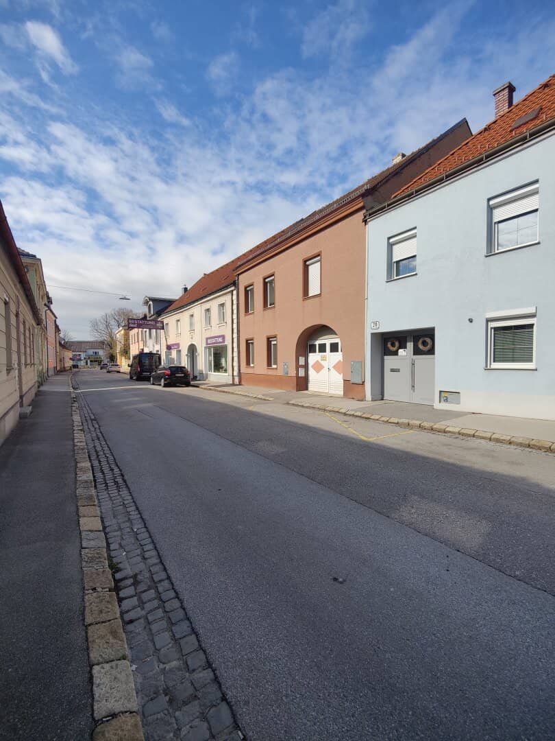 Mehrfamilienhaus/ Praxis/ Büro