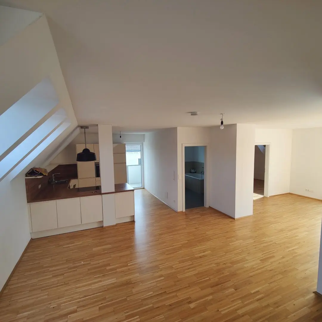 Vielseitige Gewerbefläche nähe Rosenarcade – Praxis | Büro | Kosmetik