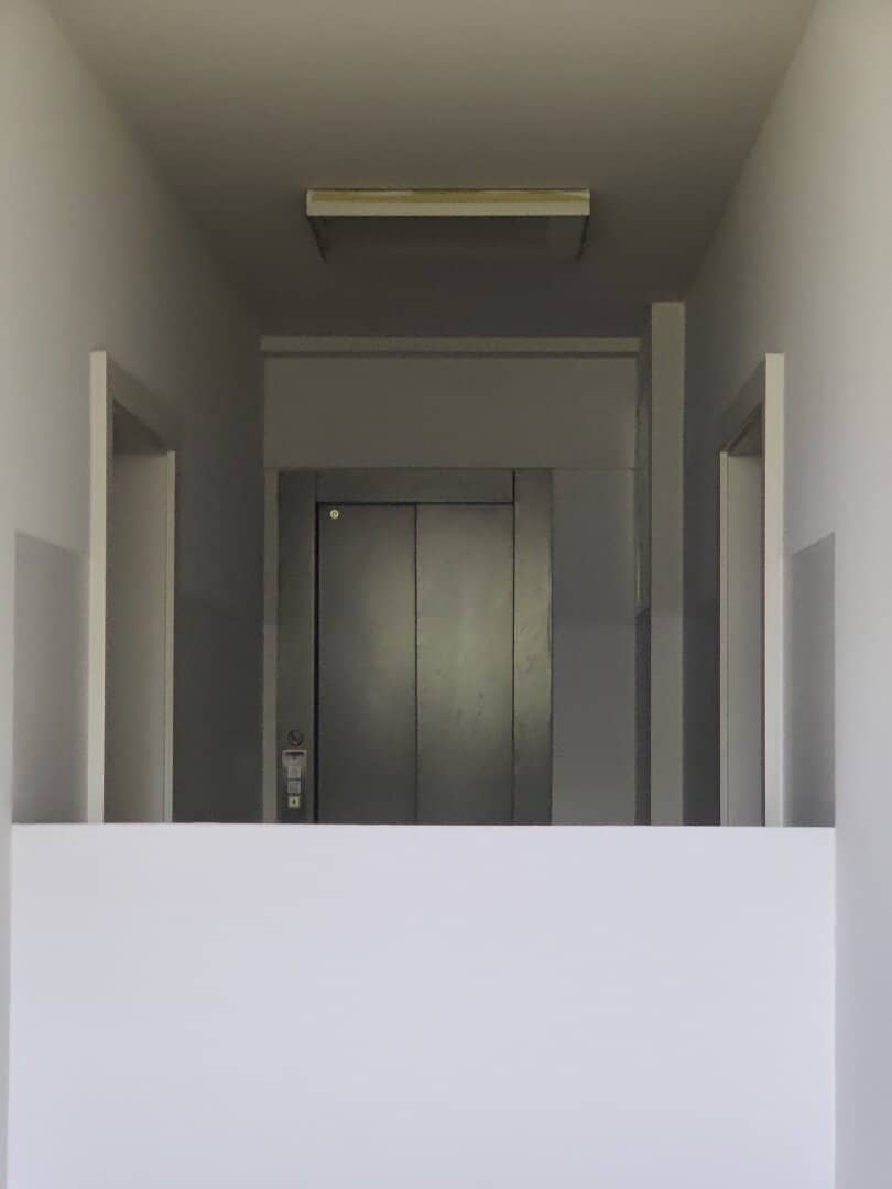 Charmante Zweistöckige Dachgeschosswohnung mit Terrasse und Balkon