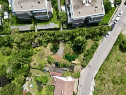 Traumhaft gelegenes Grundstück mit Bestandsgebäude in absoluter Ruhelage