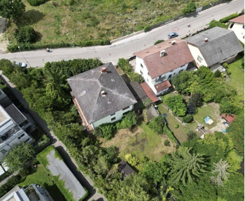 Traumhaft gelegenes Grundstück mit Bestandsgebäude in absoluter Ruhelage