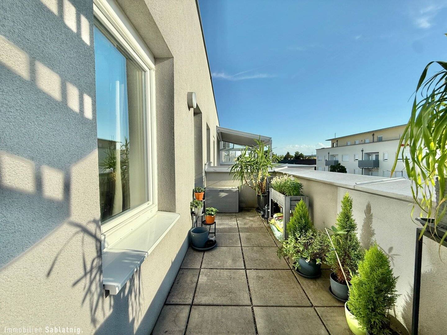 DACHTERRASSE! AUSSICHT! WOHNTRAUM! Genießen Sie modernes Wohnen mit 119,57 m² Freifläche über den Dächern von Leobersdorf!