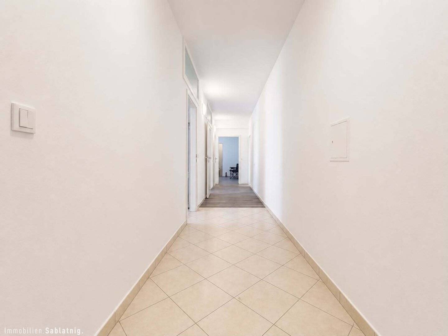 FAMILIENHIT! MODERN! GROßZÜGIG! Helle 5-Zi. Wohnung mit 2 Bädern, Aufzug & Einbauküche in 1210 Wien!