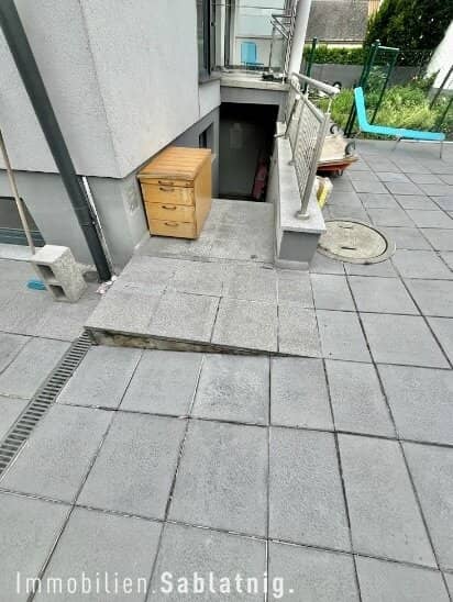 Wohnoase in Moosbrunn: Gepflegtes Haus mit Garten, Pool und mehreren Terrassen!