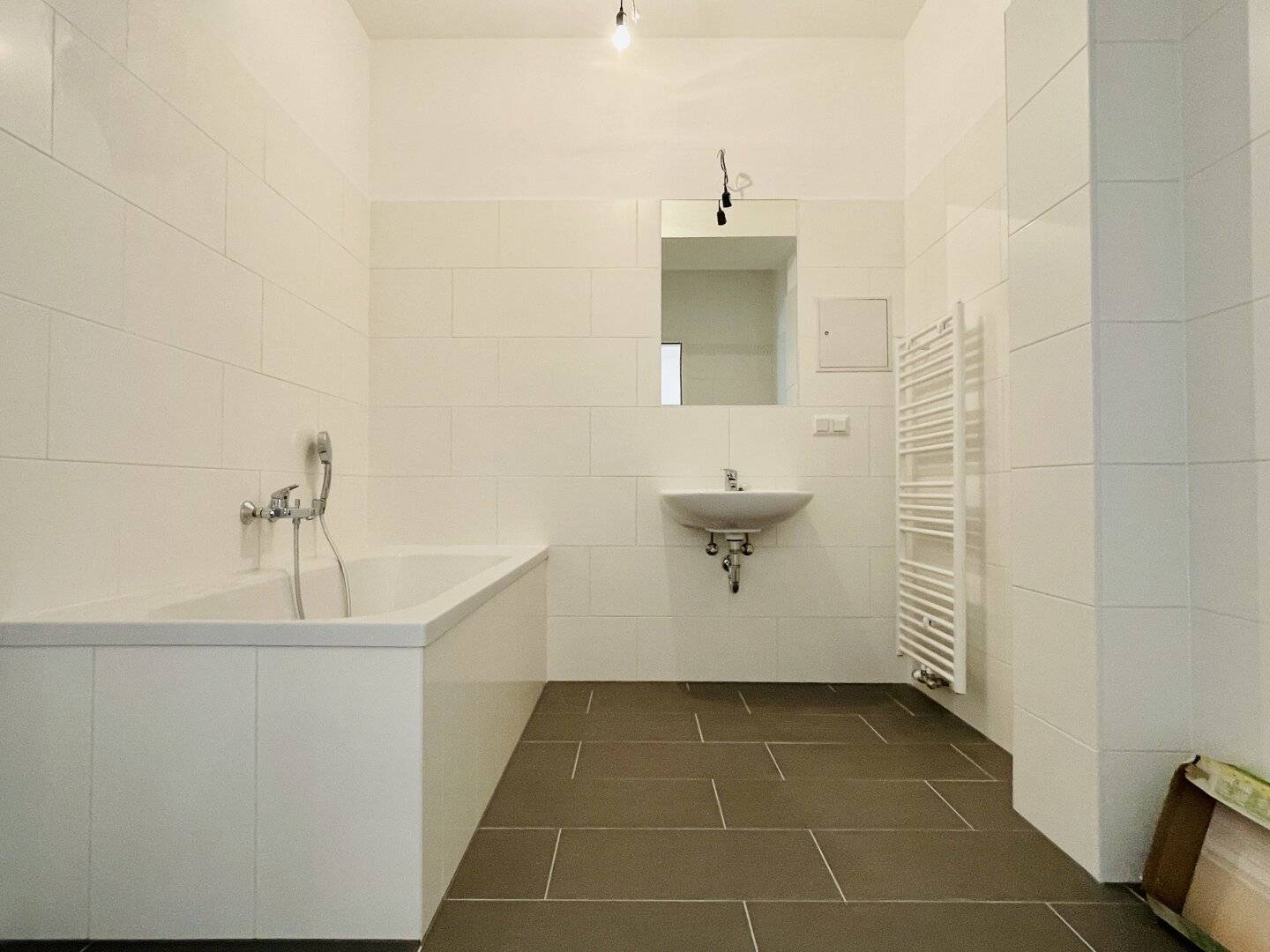 TOP! 2,5 Zimmer Wohnung im Herzen von Korneuburg! Bezugsfertig!