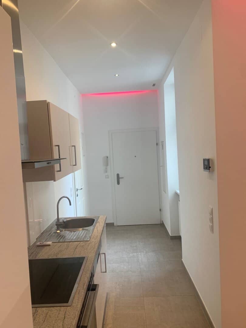 Moderne helle 2 Zimmer Wohnung beim Diepoldpark! TOP!