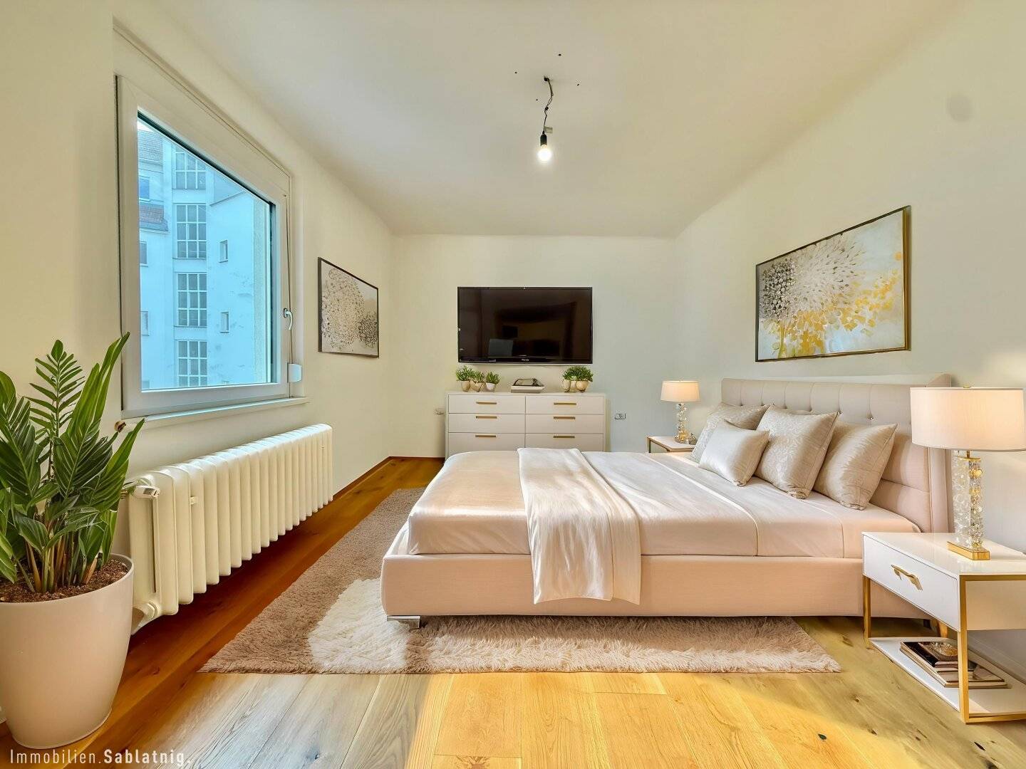 MODERNE 3-ZIMMER-WOHNUNG mit Balkon und Aufzug – vollsaniert, 73m²!