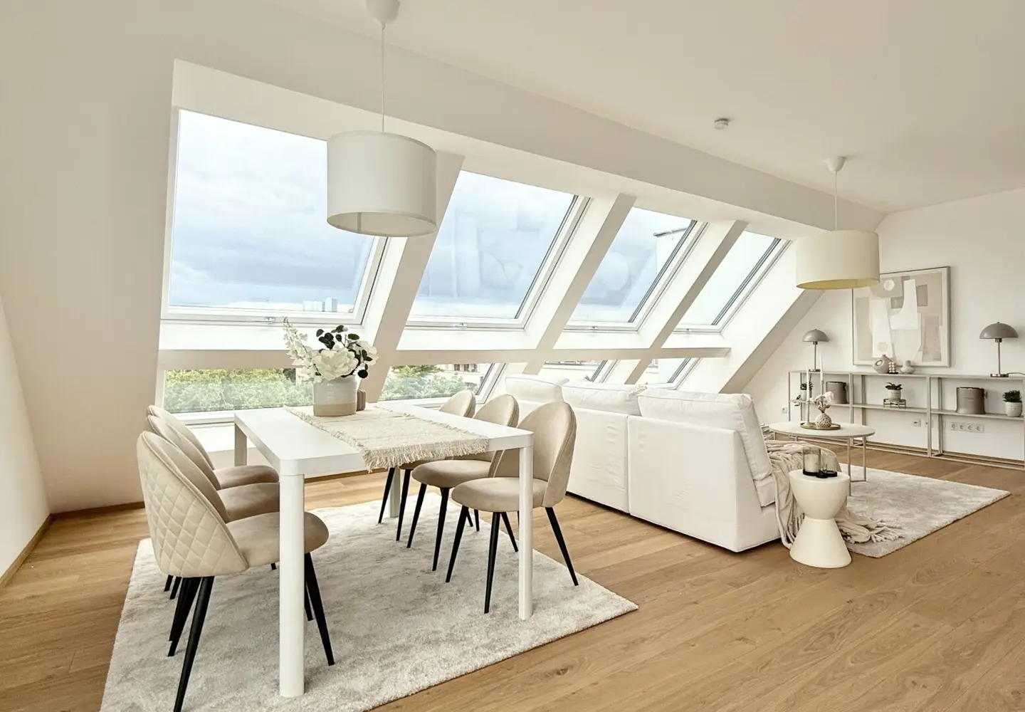 Penthouse roof terrace panoramic view Wienfluss