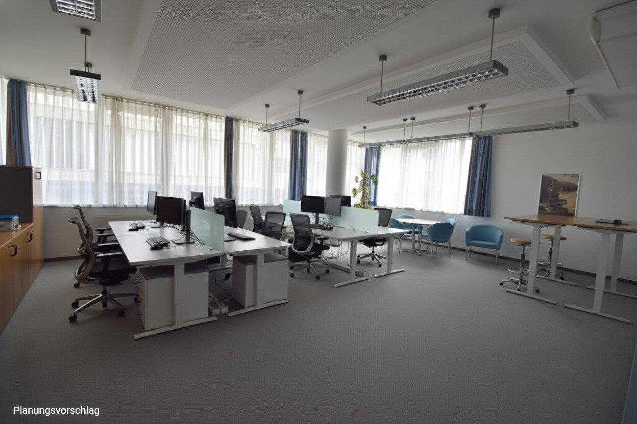 Großzügige BÜROFLÄCHE in bester Lage in URFAHR - EG + 1.OG