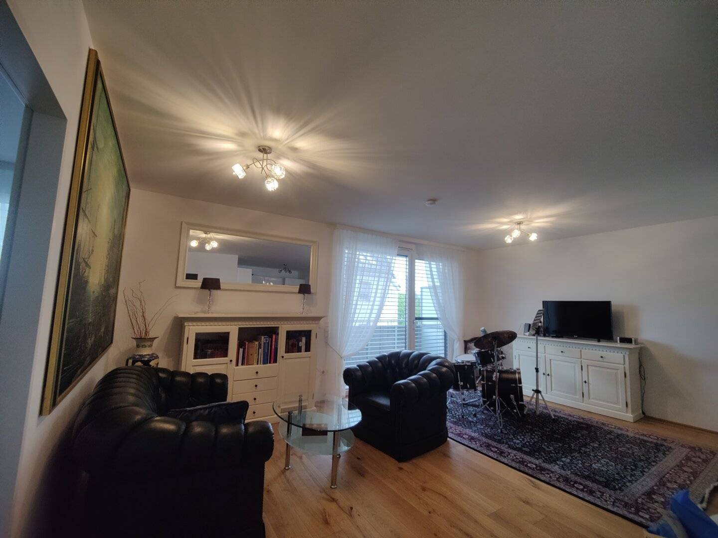 Sehr guter Zustand! Gemütliche 2 Zimmer Wohnung mit Balkon im Zentrum von Korneuburg!