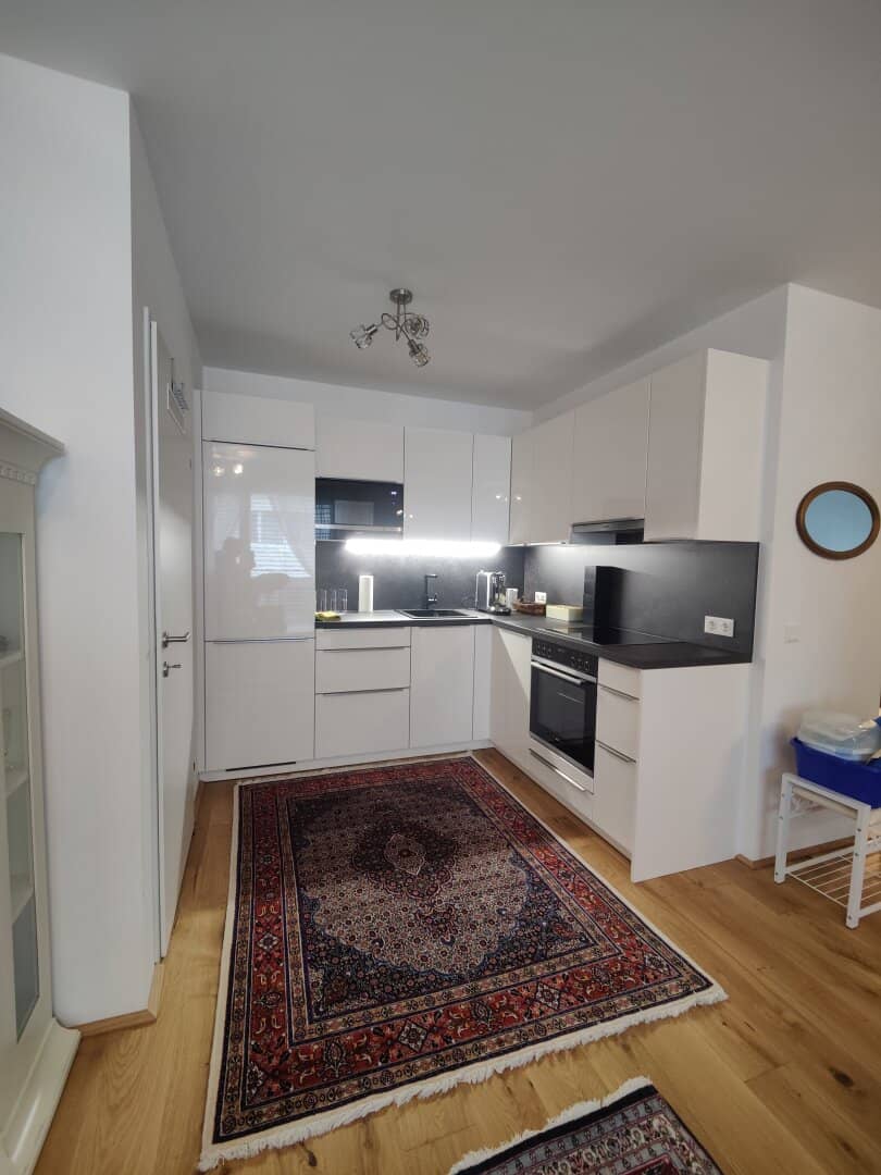 Sehr guter Zustand! Gemütliche 2 Zimmer Wohnung mit Balkon im Zentrum von Korneuburg!