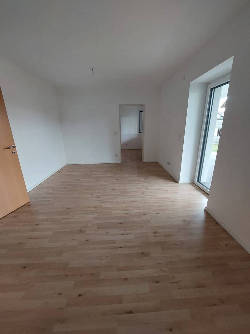 2-ZIMMER-MIETWOHNUNG MIT TERRASSE