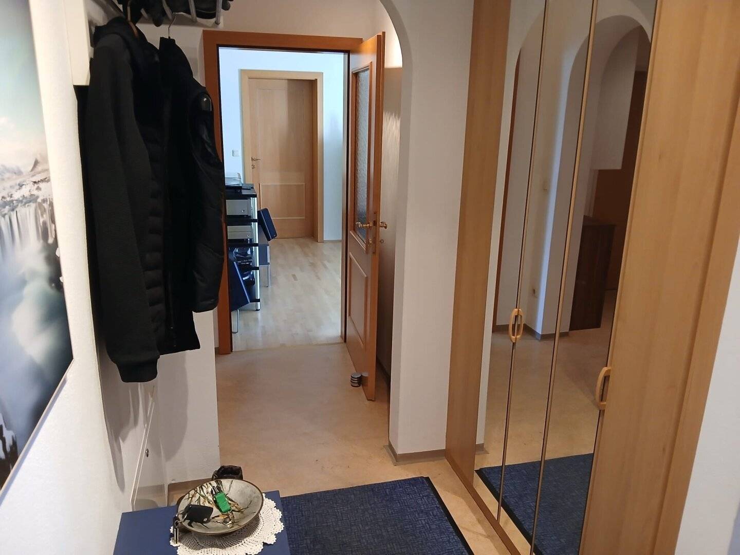Gelegenheit - sehr gepflegte Familienwohnung mit PKW-Stellplatz in der Tiefgarage