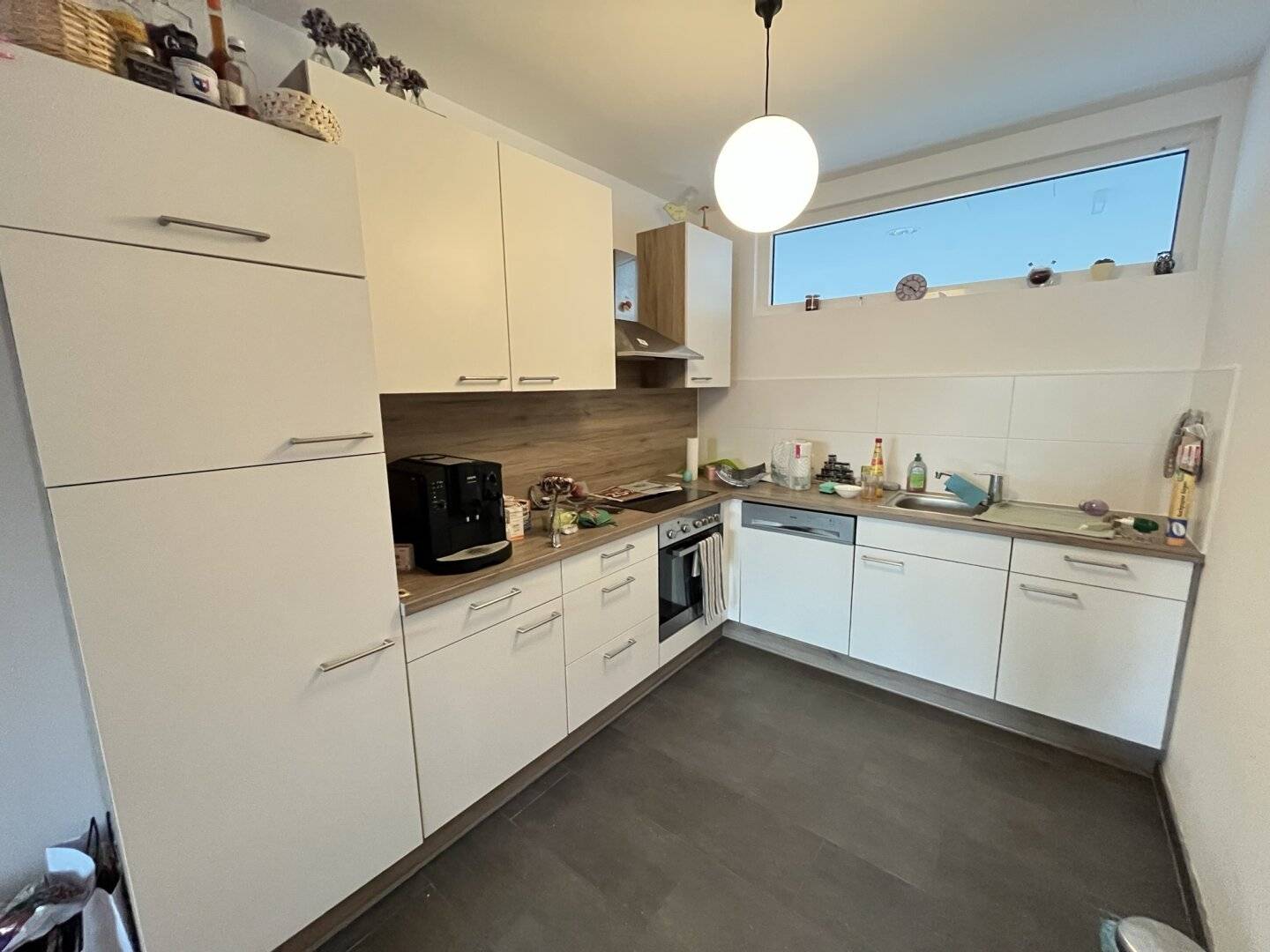 Gemütliche 2-Zimmer-Wohnung mit Loggia und Einbauküche