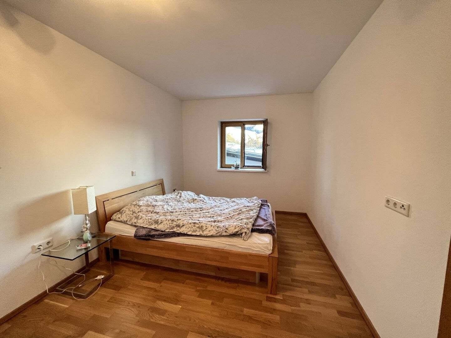 Gemütliche 2-Zimmer-Wohnung mit Loggia und Einbauküche